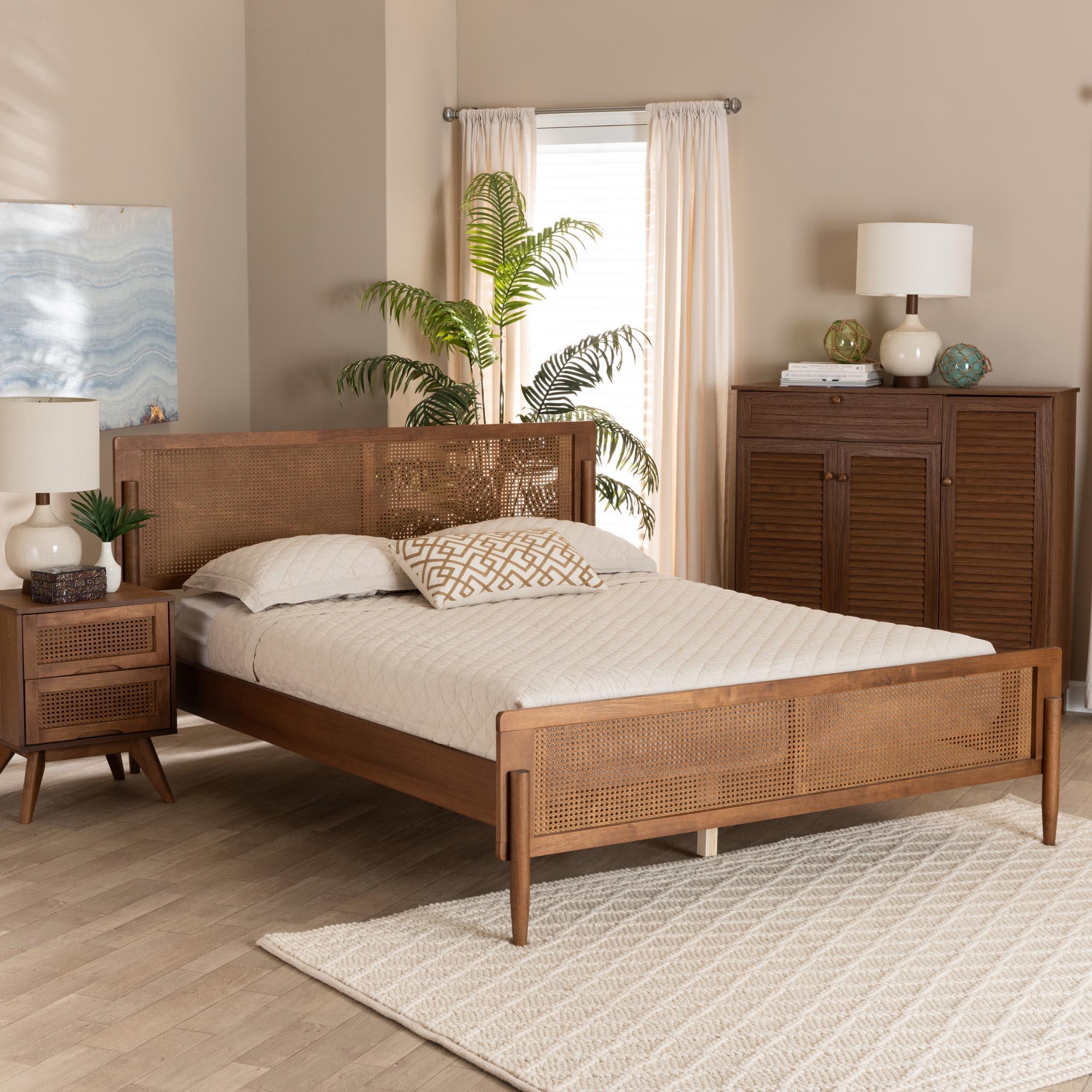 Gardwin Mid-Century Modern Ash Finished Wood Platform Bed