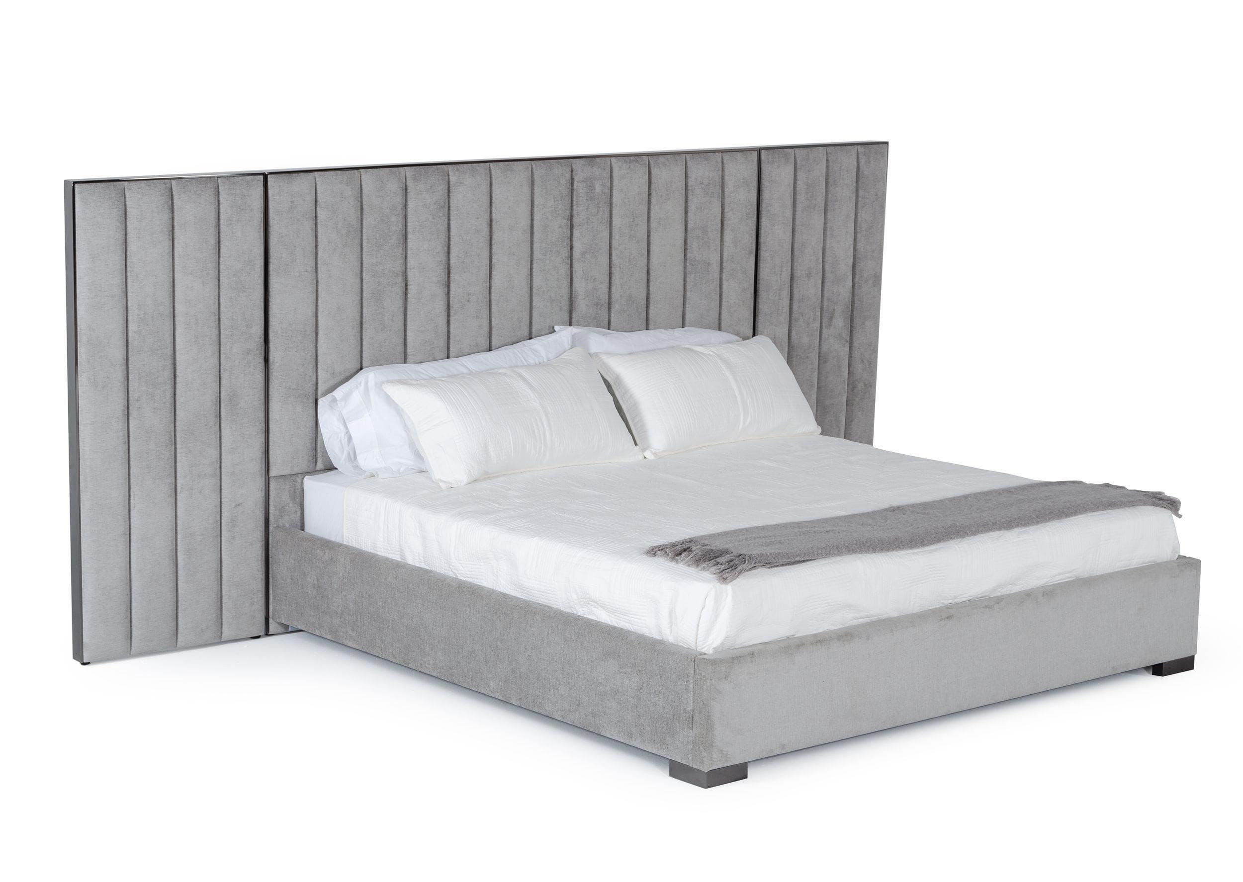 Modrest Buckley Modern Stainless Steel Bed w/ Nightstands