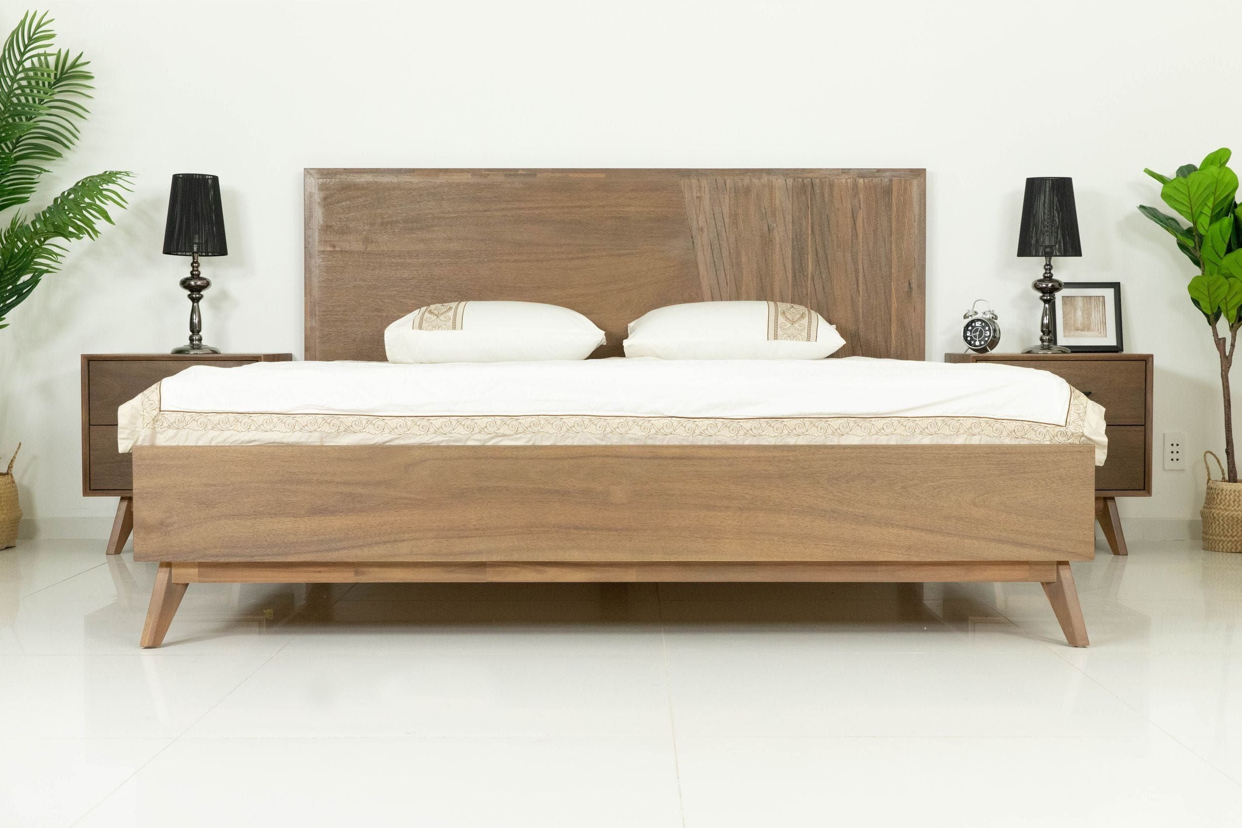 Modrest Claire Contemporary Bed