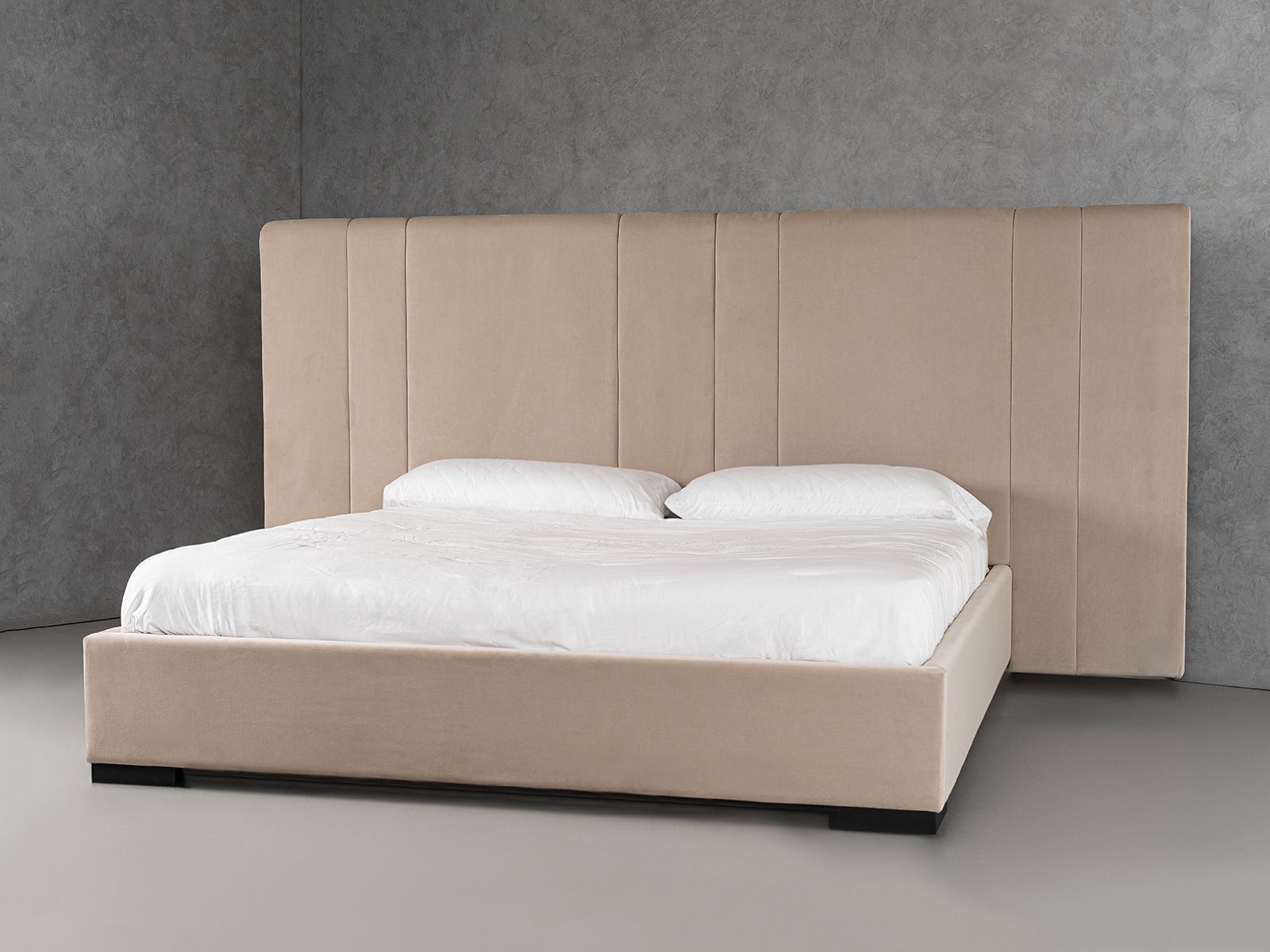 Modrest Penelope Modern Velvet Bed